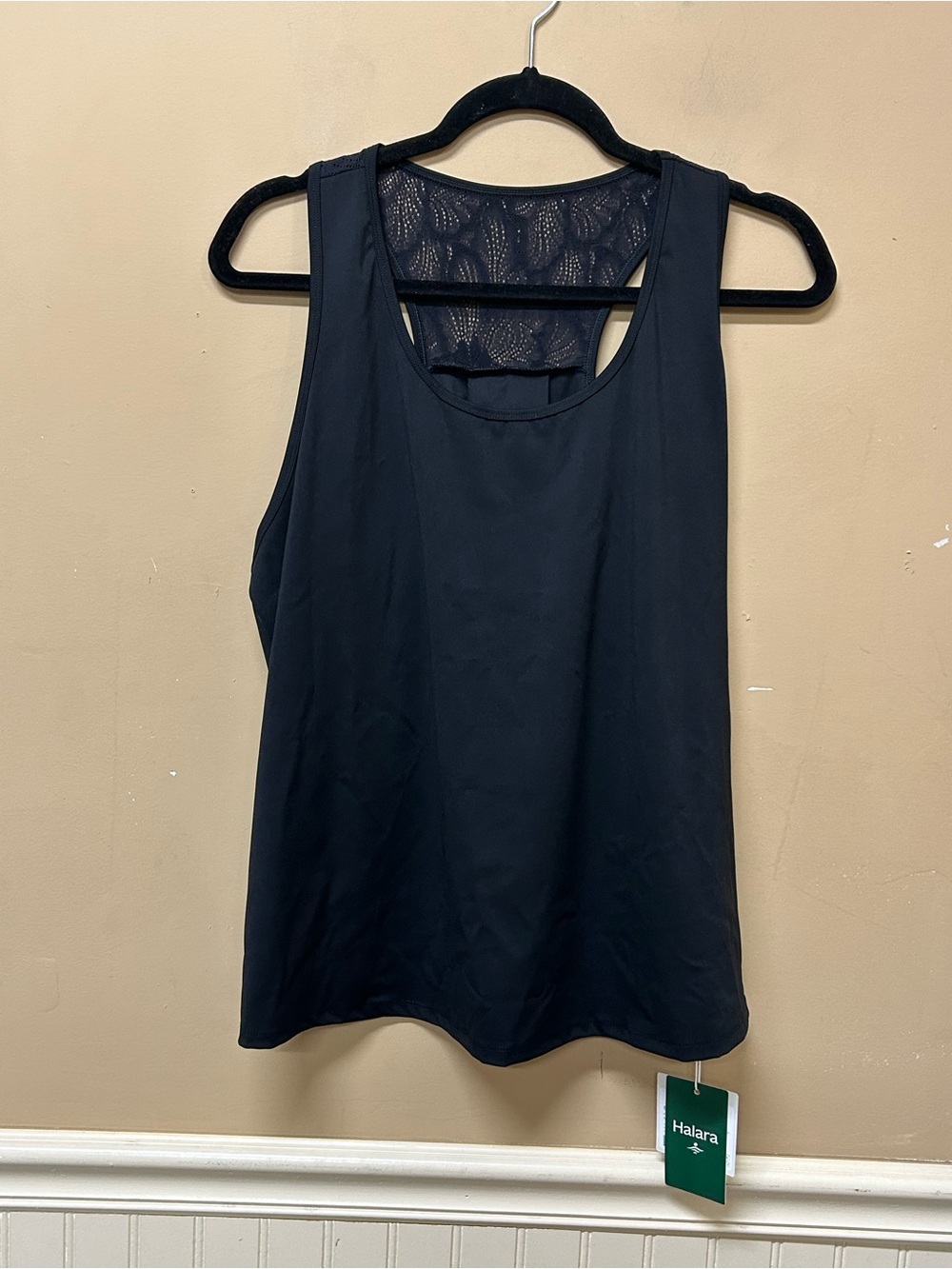 New Women’s Halara Softlyzero Airy Black  Tank Top Shirt Size XL NWT
